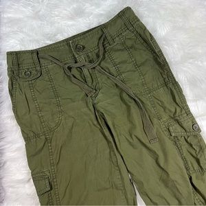 Cropped army green joggers